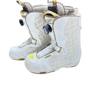 Lumelauasaapad naistele